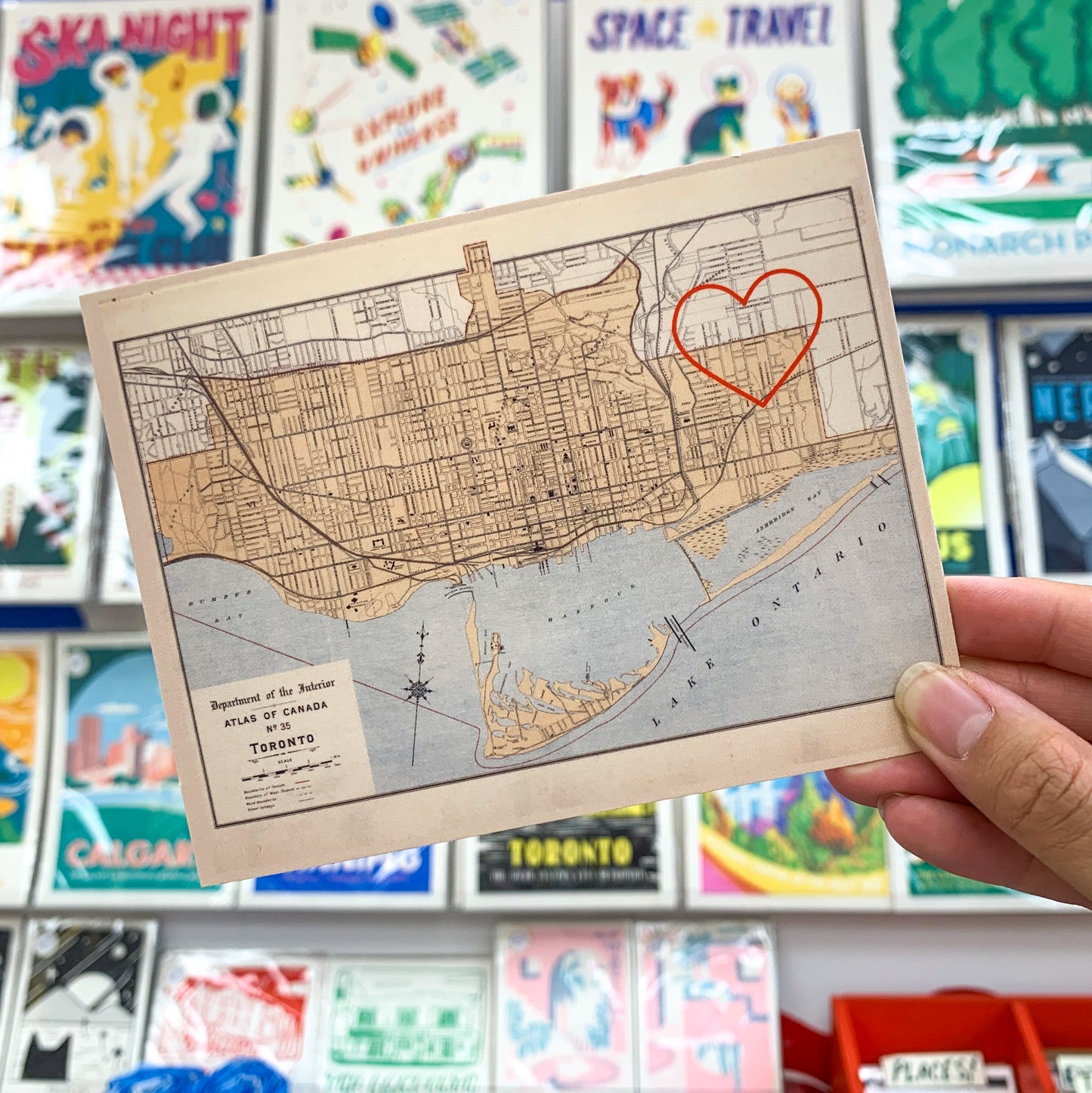 East End Postcard Heart Outline