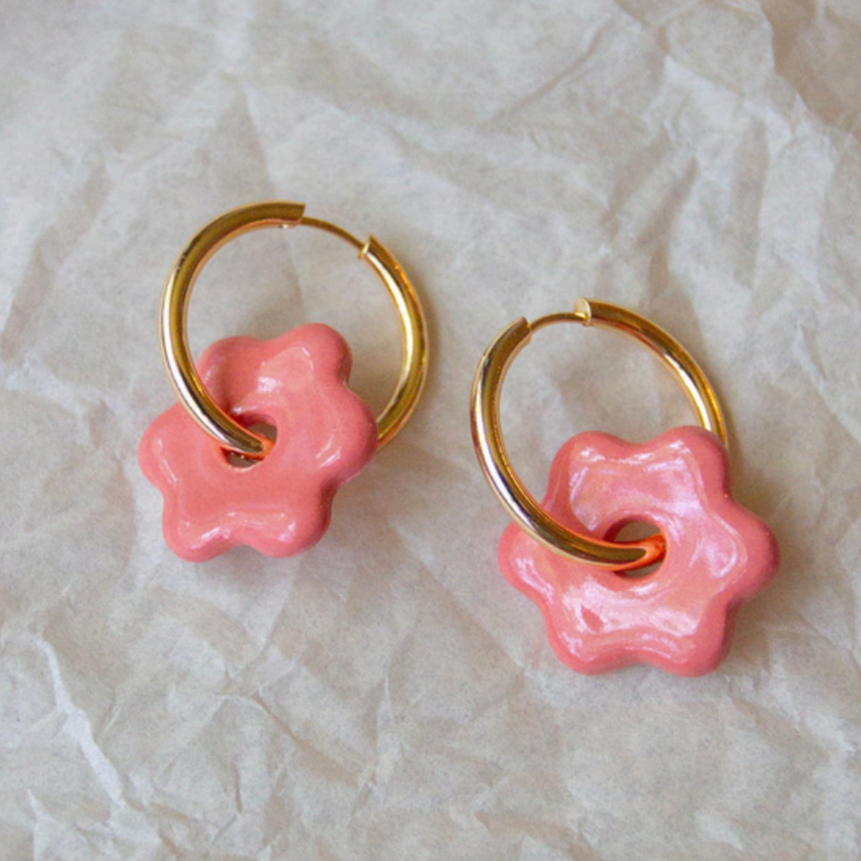 Ceramic Daisy Hoops - Salmon